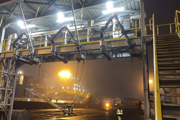 Brate de incarcare si Structuri de acces Gassó pentru terminalele petroliere si chimice de incarcare